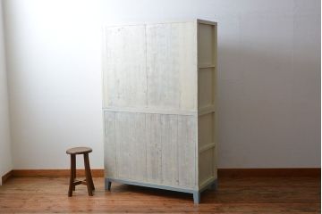 アンティーク家具　アンティークペイント　気泡ガラス入り重ね食器棚(カップボード)