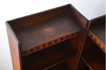 アンティーク家具　イギリスアンティーク　オーク材のコーナーブックシェルフ(本棚)