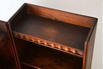 アンティーク家具　イギリスアンティーク　オーク材のコーナーブックシェルフ(本棚)