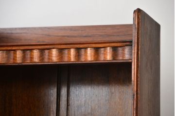 アンティーク家具　イギリスアンティーク　オーク材のコーナーブックシェルフ(本棚)