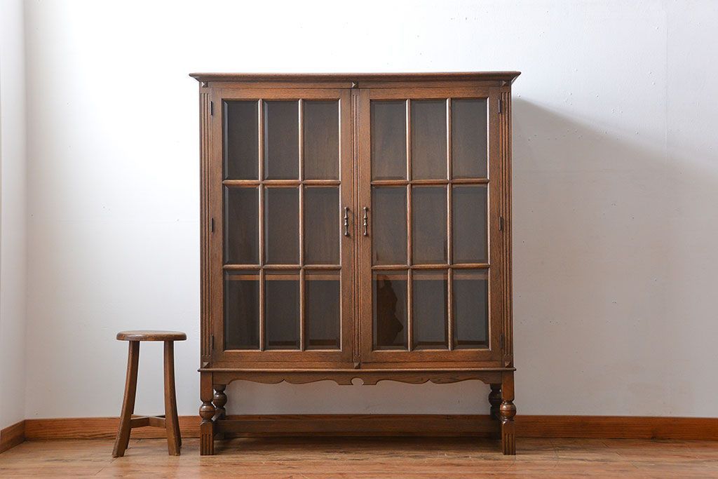 中古　高級品!永田良介商店製　面取りガラス扉の脚付きキャビネット(定価約68万円)