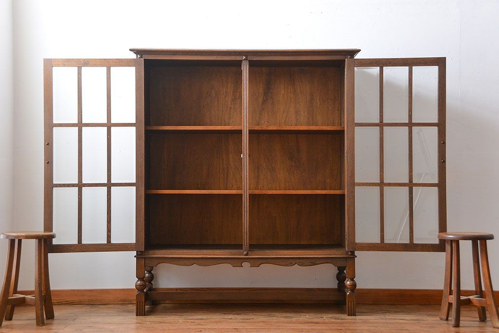 中古　高級品!永田良介商店製　面取りガラス扉の脚付きキャビネット(定価約68万円)