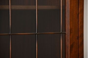 中古　神戸元町欧風家具メープル不二屋製　マホガニー材の高級キャビネット(定価約30万円)