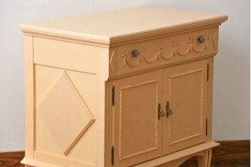 中古　高級海外輸入家具　おしゃれなサイドボード