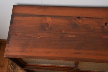 アンティーク家具　アンティーク　ダイヤガラス引き戸付き古い木製のマス目収納棚