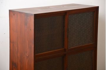 アンティーク家具　アンティーク　ダイヤガラス引き戸付き古い木製のマス目収納棚