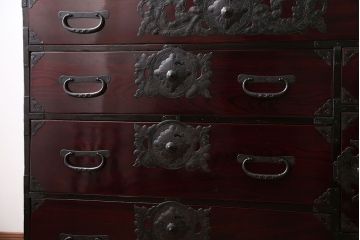 アンティーク家具　古民具・骨董　前面欅材!美しい金具の仙台箪笥