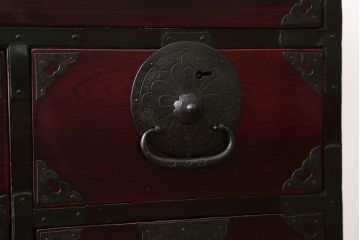 アンティーク家具　古民具・骨董　前面欅材!美しい金具の仙台箪笥
