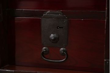 アンティーク家具　古民具・骨董　前面欅材!美しい金具の仙台箪笥
