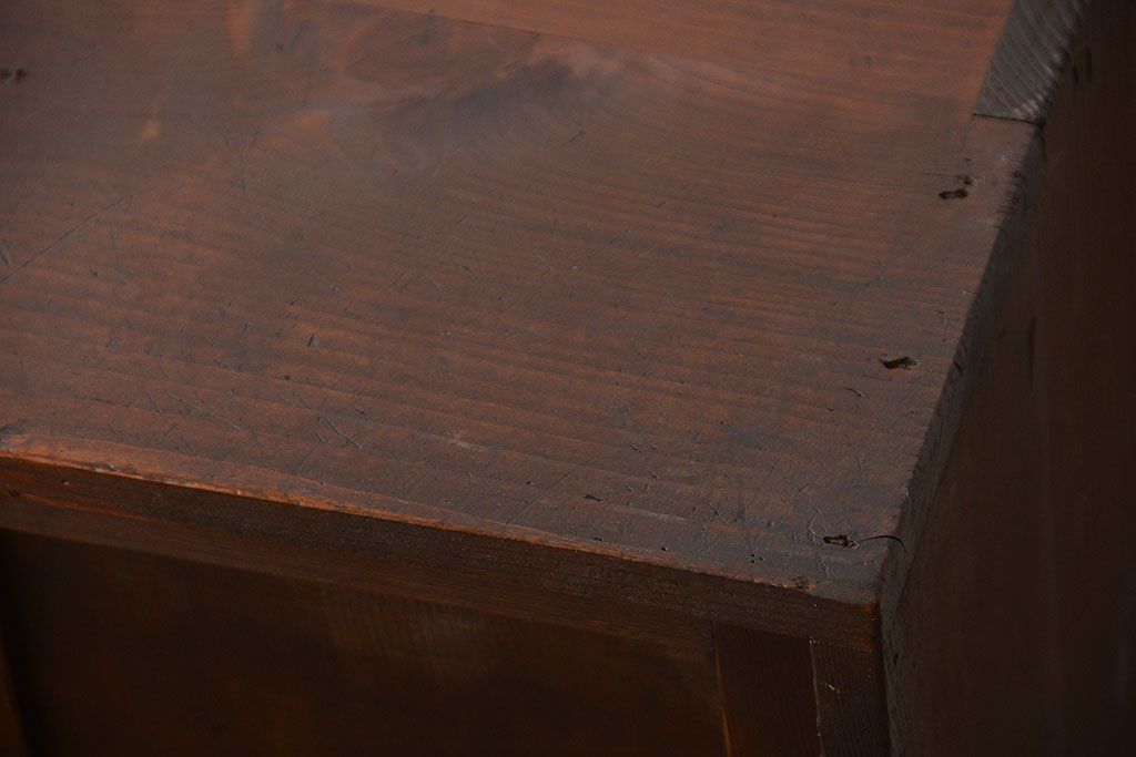 アンティーク家具　アンティーク　古い木製の引き出し付き縦型戸棚