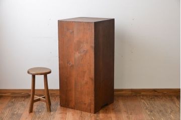 アンティーク家具　アンティーク　古い木製の引き出し付き縦型戸棚