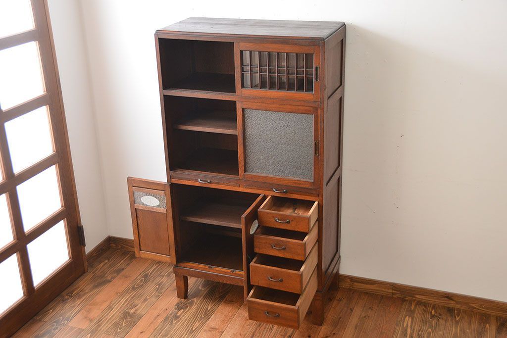 レトロ家具　昭和レトロ　古いナラ材の上質な脚付き食器棚