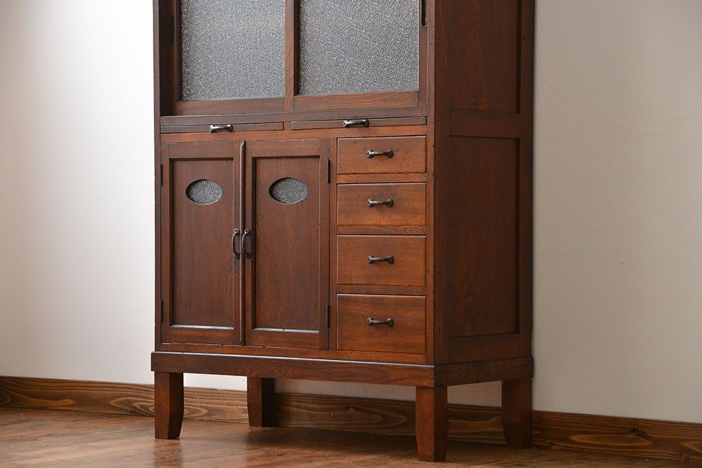 レトロ家具　昭和レトロ　古いナラ材の上質な脚付き食器棚