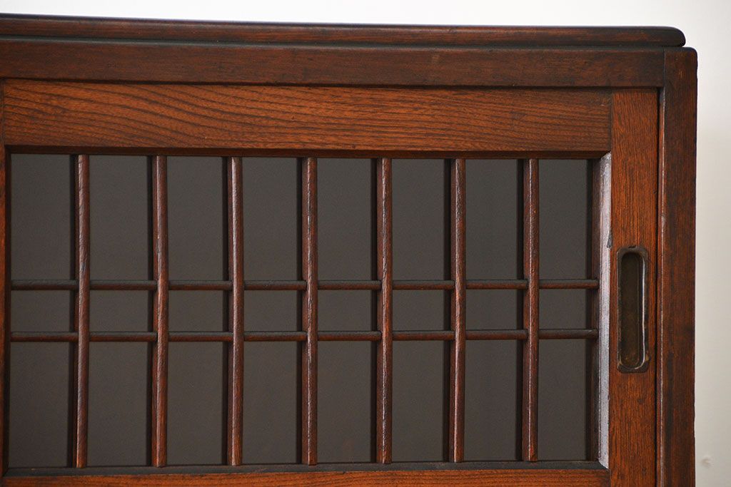 レトロ家具　昭和レトロ　古いナラ材の上質な脚付き食器棚