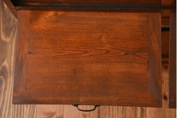 レトロ家具　昭和レトロ　古いナラ材の上質な脚付き食器棚