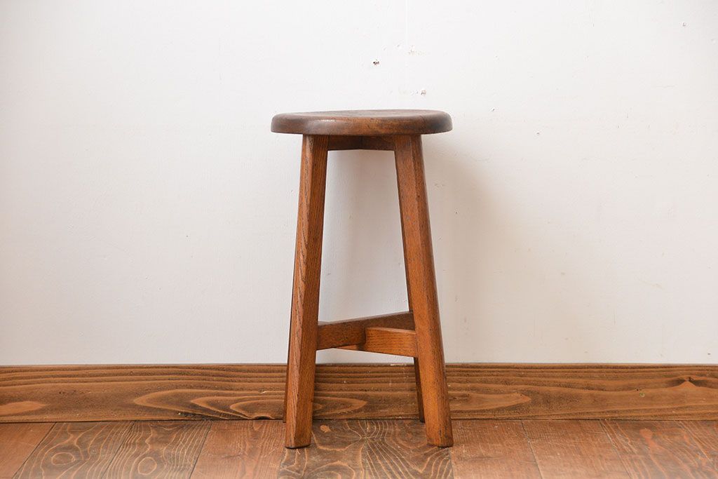 レトロ家具　昭和レトロ　シンプルでかわいい古いナラ材のアンティーク丸スツール(1)