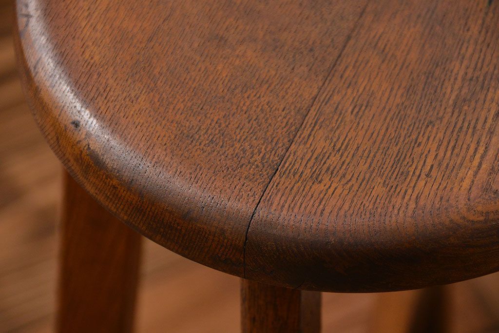 レトロ家具　昭和レトロ　シンプルでかわいい古いナラ材のアンティーク丸スツール(1)
