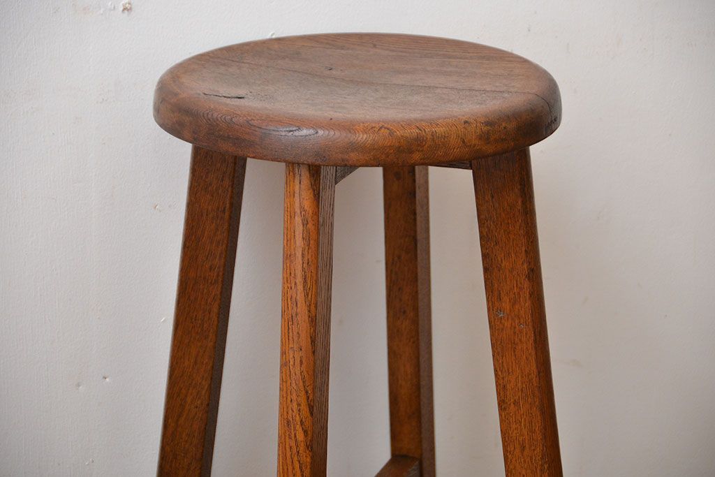 レトロ家具　昭和レトロ　シンプルでかわいい古いナラ材のアンティーク丸スツール(1)