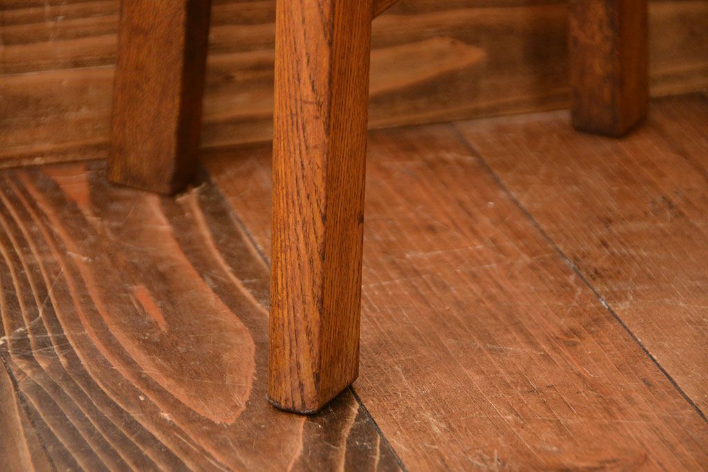 レトロ家具　昭和レトロ　シンプルでかわいい古いナラ材のアンティーク丸スツール(1)