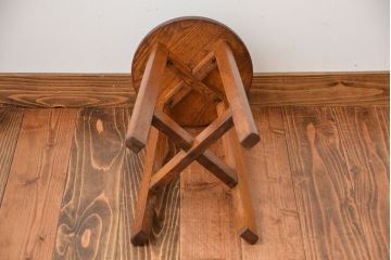レトロ家具　昭和レトロ　シンプルでかわいい古いナラ材のアンティーク丸スツール(1)
