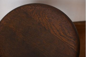 レトロ家具　昭和レトロ　シンプルでかわいい古いナラ材のアンティーク丸スツール(2)