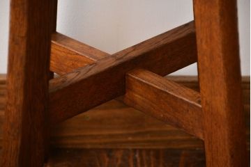 レトロ家具　昭和レトロ　シンプルでかわいい古いナラ材のアンティーク丸スツール(2)