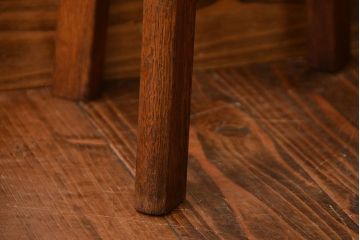 レトロ家具　昭和レトロ　シンプルでかわいい古いナラ材のアンティーク丸スツール(2)