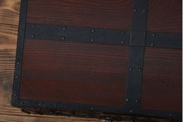 工芸品 手打ち金具 総欅材の佐渡船箪笥(定価139万円)(帳箱、舟箪笥)