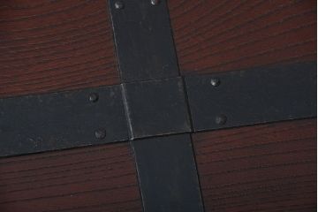 工芸品 手打ち金具 総欅材の佐渡船箪笥(定価139万円)(帳箱、舟箪笥)