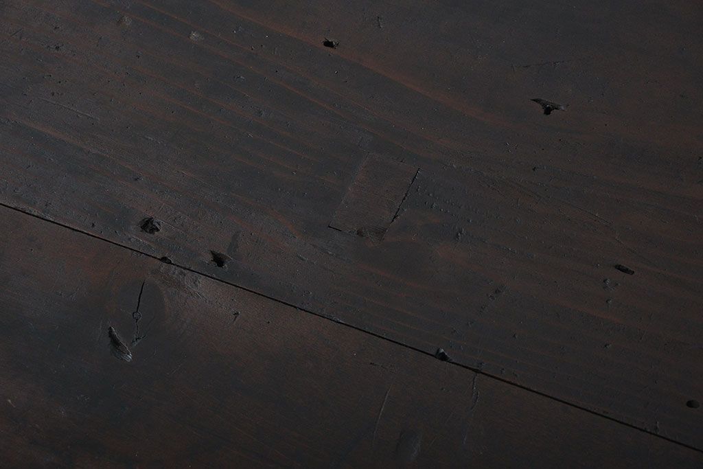 アンティーク家具　和製アンティーク　古い木製の大振りな鉄脚付き引き戸収納棚