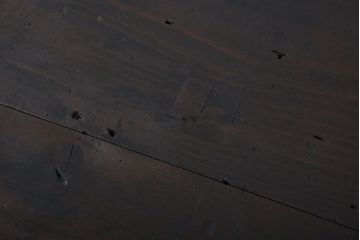 アンティーク家具　和製アンティーク　古い木製の大振りな鉄脚付き引き戸収納棚