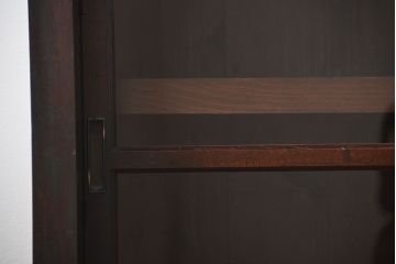 アンティーク家具　和製アンティーク　古い木製の大振りな鉄脚付き引き戸収納棚