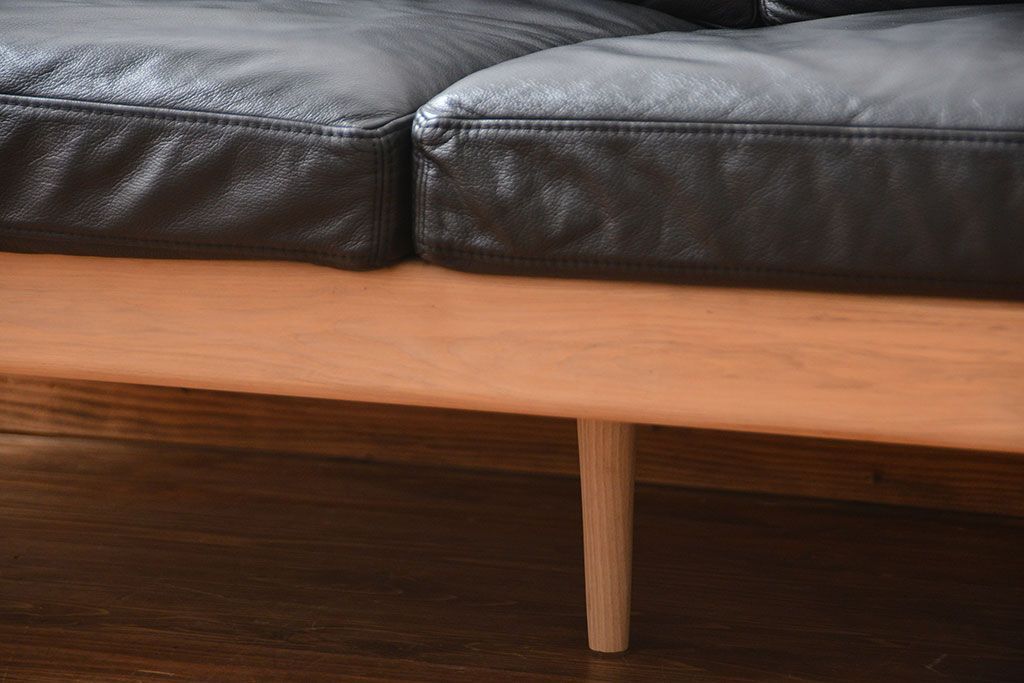 中古　アクタス　COTTO　牛革製3人掛けソファ(定価約23万円)