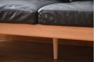 中古　アクタス　COTTO　牛革製3人掛けソファ(定価約23万円)