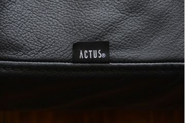 中古　アクタス　COTTO　牛革製3人掛けソファ(定価約23万円)