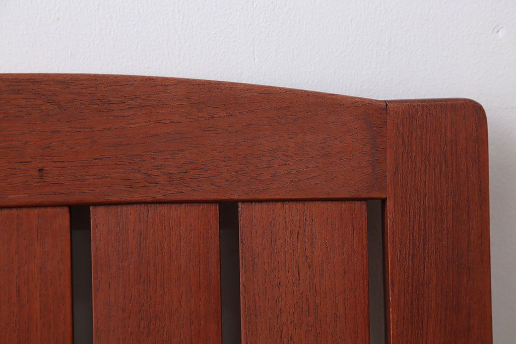 中古　TERRA(テラ)チーク材のアームチェア(1)