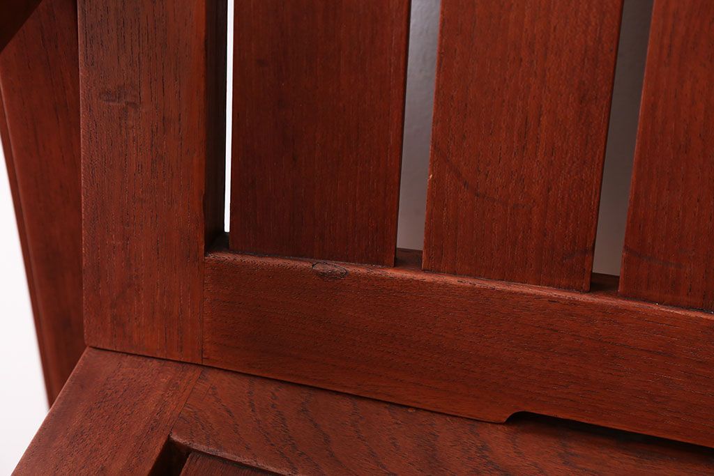 中古　TERRA(テラ)チーク材のアームチェア(1)