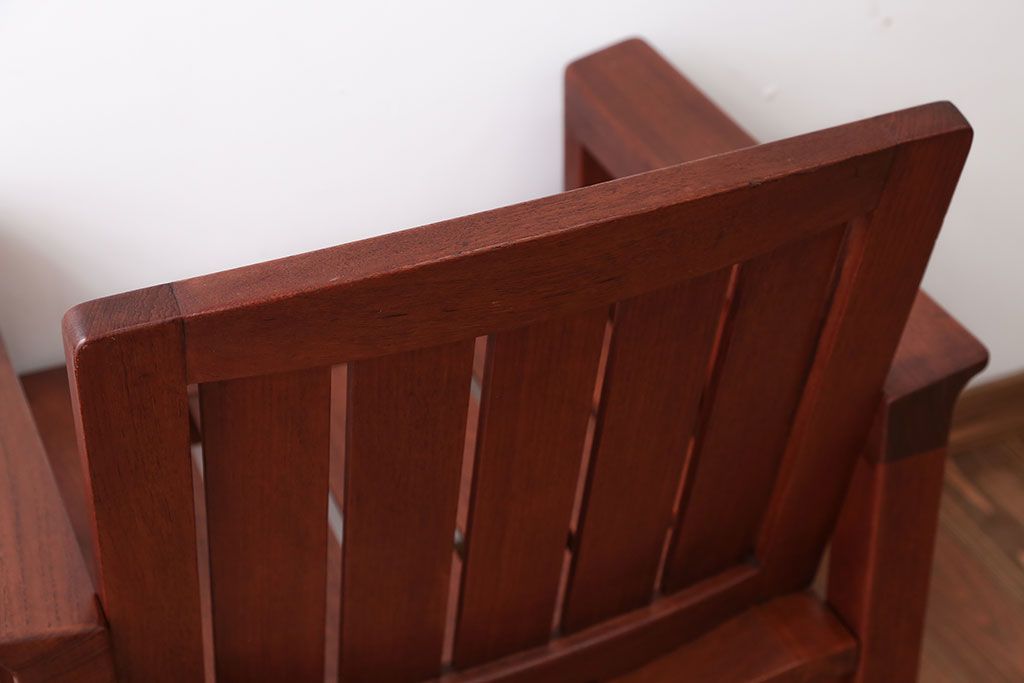 中古　TERRA(テラ)チーク材のアームチェア(1)