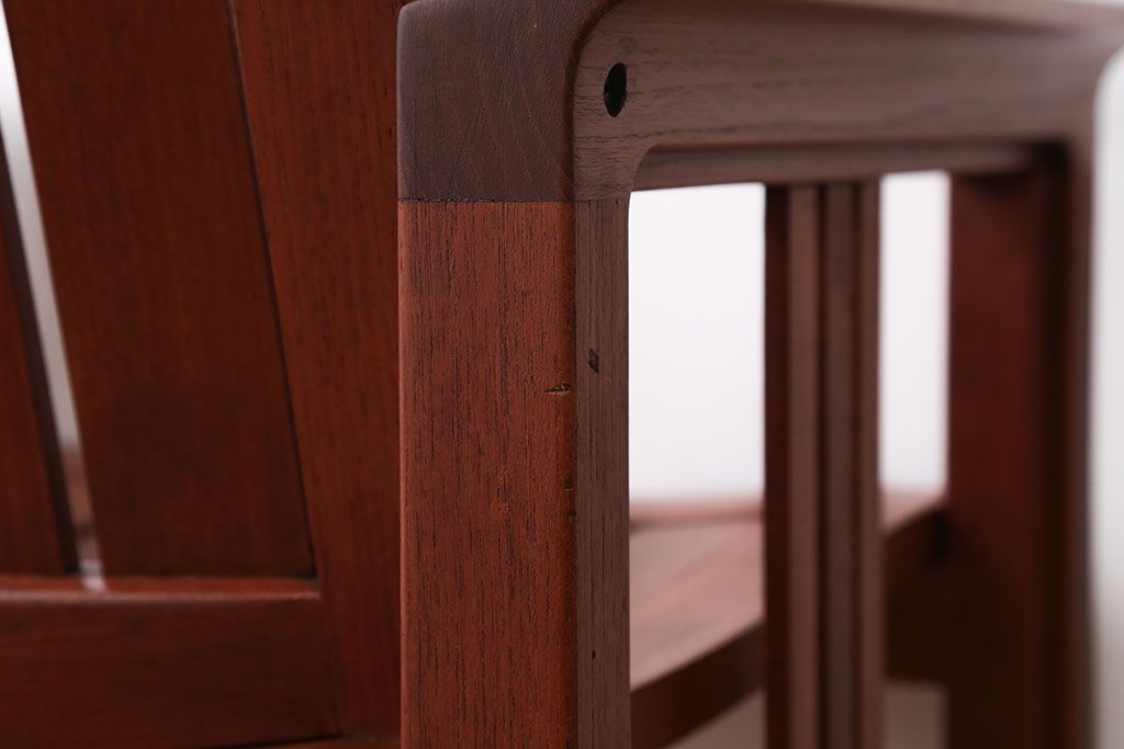 中古　TERRA(テラ)チーク材のアームチェア(1)