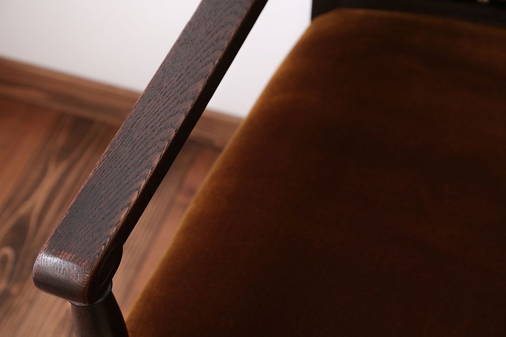 アンティーク家具　大正ロマン　ラグジュアリーな古いナラ材のアームチェア