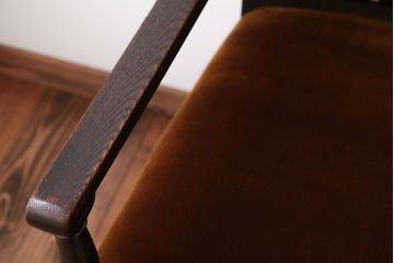 アンティーク家具　大正ロマン　ラグジュアリーな古いナラ材のアームチェア