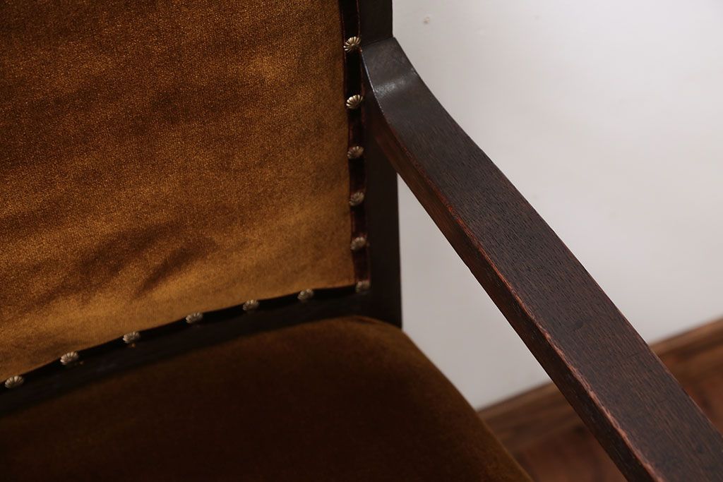 アンティーク家具　大正ロマン　ラグジュアリーな古いナラ材のアームチェア