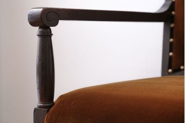 アンティーク家具　大正ロマン　ラグジュアリーな古いナラ材のアームチェア