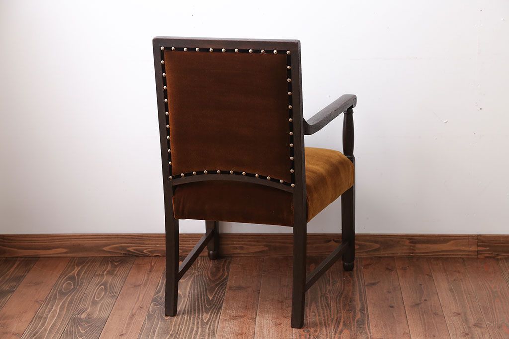 アンティーク家具　大正ロマン　ラグジュアリーな古いナラ材のアームチェア