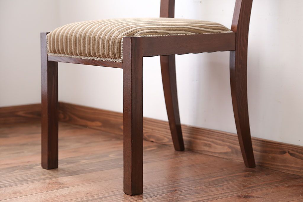 アンティーク家具　アンティーク　シンプルでお洒落な古いナラ材のチェア