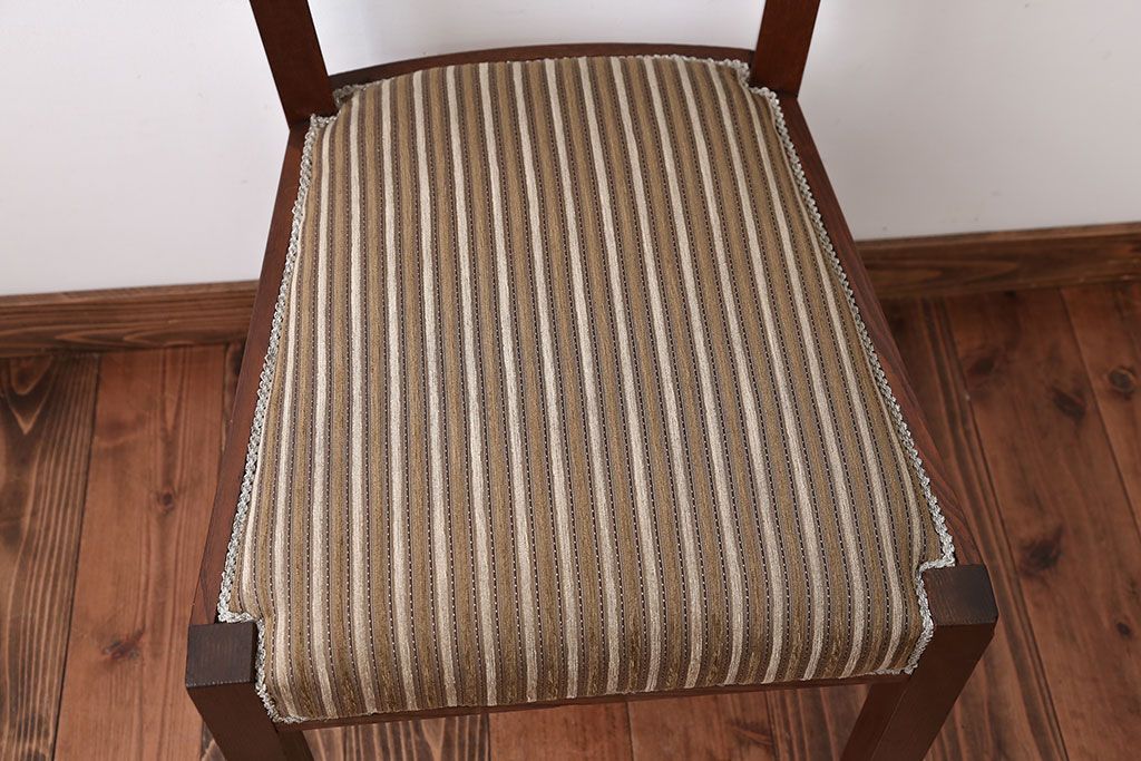 アンティーク家具　アンティーク　シンプルでお洒落な古いナラ材のチェア