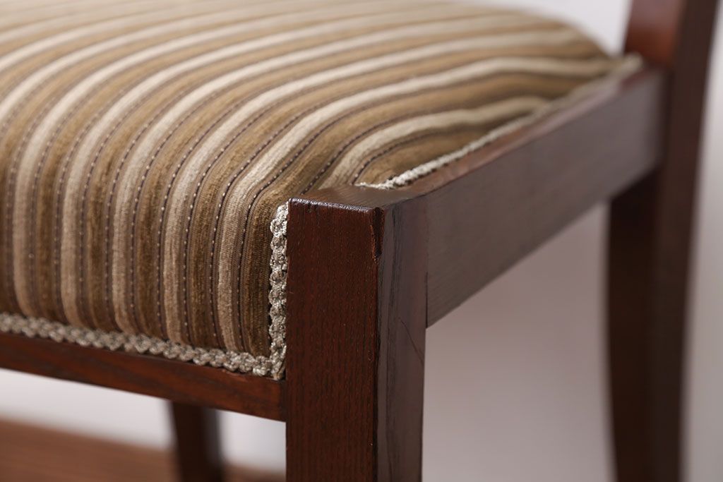 アンティーク家具　アンティーク　シンプルでお洒落な古いナラ材のチェア