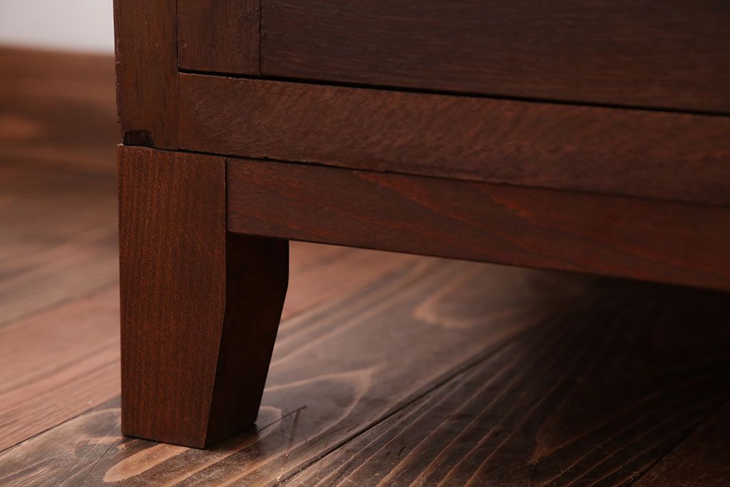 アンティーク家具　和製アンティーク　すりガラス扉の脚付きキッチンキャビネット(作業台・本箱)