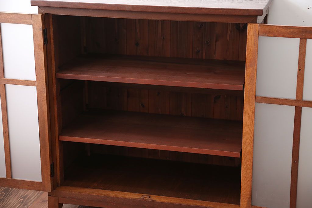 アンティーク家具　和製アンティーク　すりガラス扉の脚付きキッチンキャビネット(作業台・本箱)