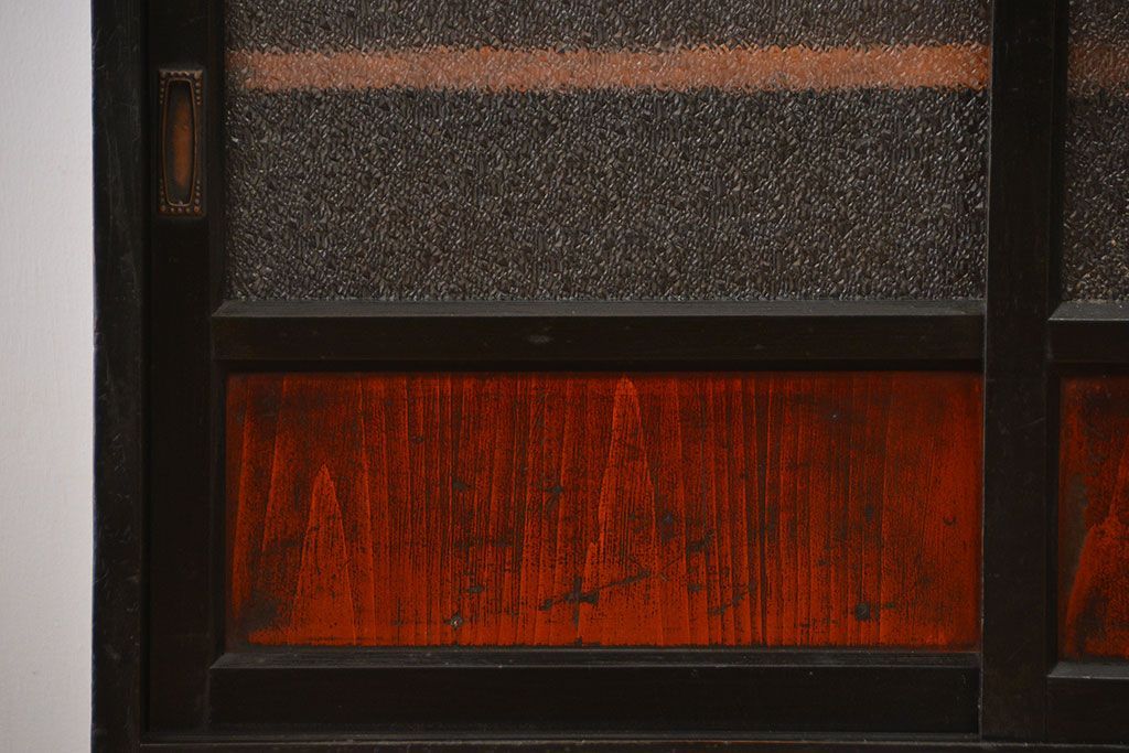 アンティーク家具　和製アンティーク　ダイヤガラス入り!モダンな収納棚